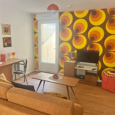 Sheila - Rdc A La Deco Style Annees 70 Avec Terrasse A Deux Pas De La Lägenhet Berck