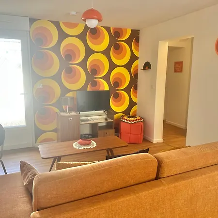 Sheila - Rdc A La Deco Style Annees 70 Avec Terrasse A Deux Pas De La Lägenhet *